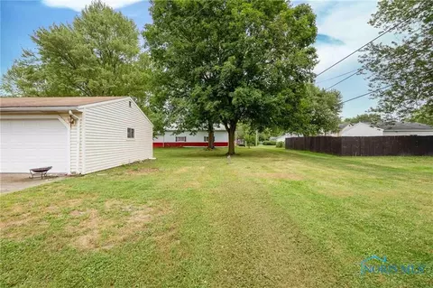 339 E Oliver St, Mccomb, OH 45858 photo 7