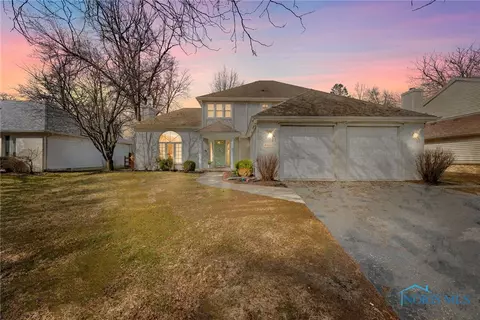4845 Westcliffe Ct, Sylvania, OH 43560