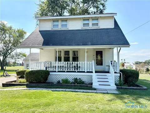 2954 N Downing Rd, Genoa, OH 43430