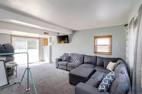 3070 Pickle Rd, Oregon, OH 43616 photo 40