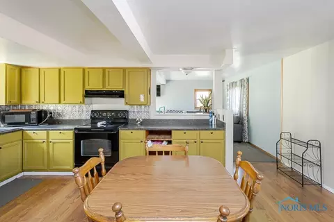 3070 Pickle Rd, Oregon, OH 43616 photo 42