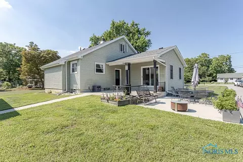 3070 Pickle Rd, Oregon, OH 43616 photo 5