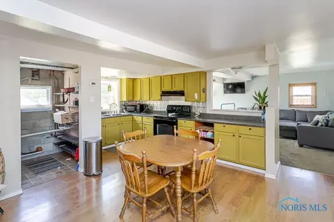 3070 Pickle Rd, Oregon, OH 43616 photo 41