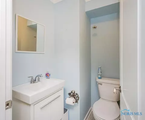 3070 Pickle Rd, Oregon, OH 43616 photo 27