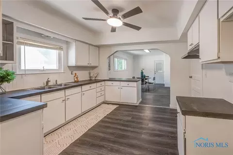 705 Wright Ave, Toledo, OH 43609 photo 12
