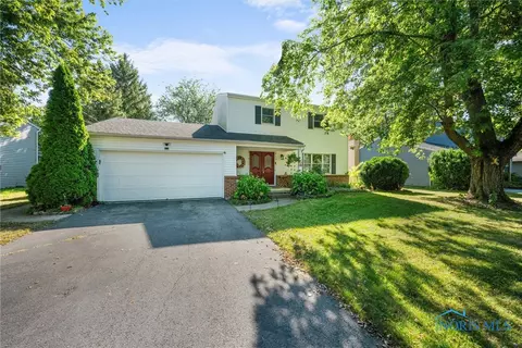 618 Pasteur Ave, Bowling Green, OH 43402