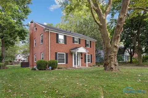 2222 Talmadge Rd, Ottawa Hills, OH 43606