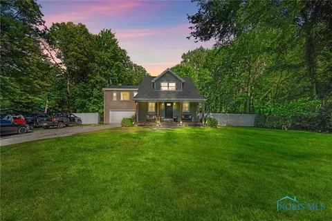 2636 Villa Dr, Toledo, OH 43617