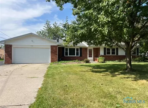 1620 Owen Rd, Northwood, OH 43619
