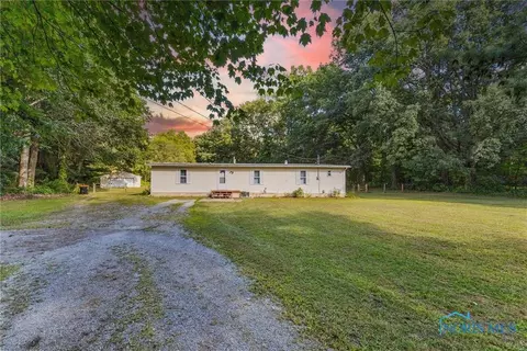 4555 S Fulton Lucas Rd, Swanton, OH 43558