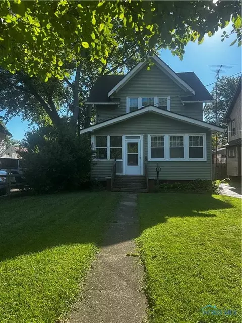 3704 Willys Pkwy, Toledo, OH 43612