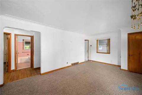 2272 Westmonte Rd, Toledo, OH 43607 photo 8