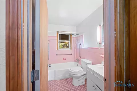 2272 Westmonte Rd, Toledo, OH 43607 photo 11
