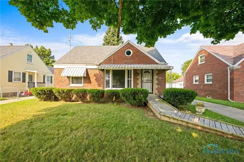 2272 Westmonte Rd, Toledo, OH 43607 photo 3