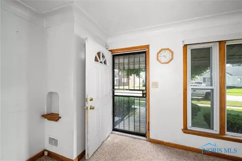 2272 Westmonte Rd, Toledo, OH 43607 photo 6
