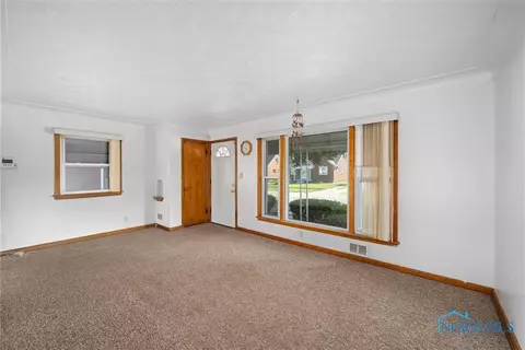 2272 Westmonte Rd, Toledo, OH 43607 photo 9