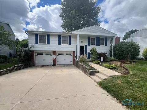 652 Mcintyre Ln, Maumee, OH 43537