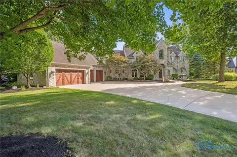 5 Riverhills Ln, Toledo, OH 43623
