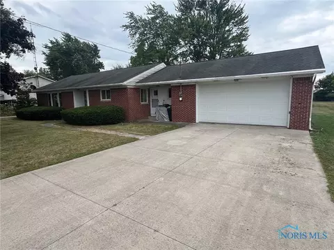 M727 17d, Napoleon, OH 43545