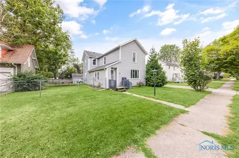 115 W Leggett St, Wauseon, OH 43567