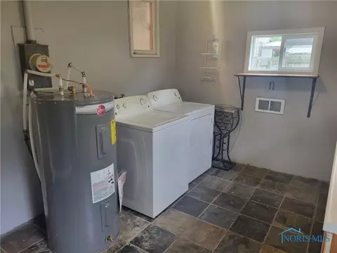 523 S Simon St, Ada, OH 45810 photo 9