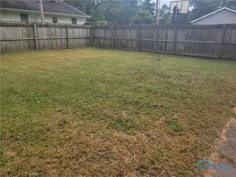 523 S Simon St, Ada, OH 45810 photo 26