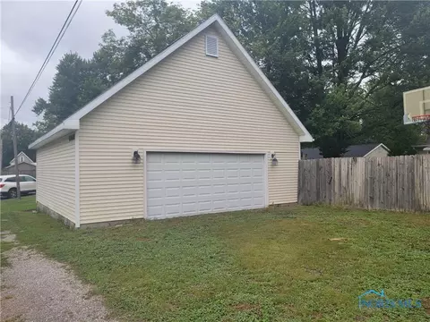 523 S Simon St, Ada, OH 45810 photo 33