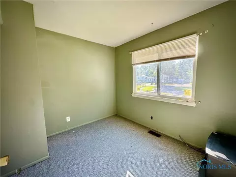 Bedroom - 4132 Redondo Ave, Toledo, OH 43607 photo 1 of 1