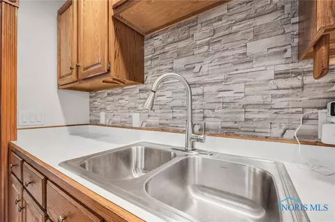 5546 Malden Ave, Toledo, OH 43623 photo 10