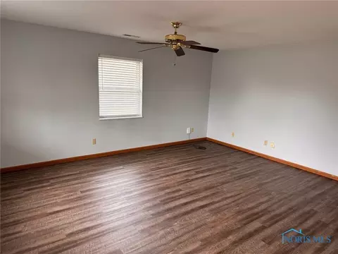 1621 Colonial Ln, Bryan, OH 43506 photo 3