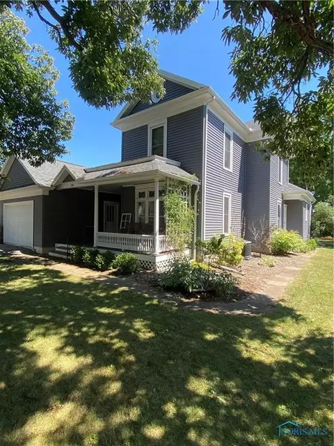 136 N Spring St, Bluffton, OH 45817