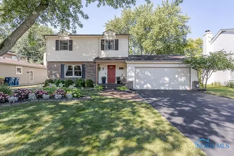 2550 Bonnie Ln, Maumee, OH 43537