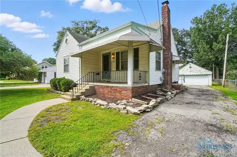 5832 Fryer Ave, Toledo, OH 43615