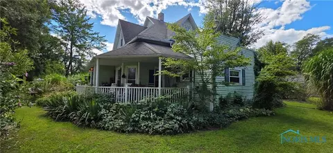 160 E Bryant Ave, Wayne, OH 43466