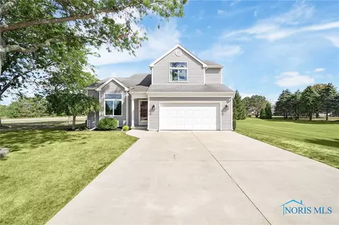 240 Freedom Ln, Waterville, OH 43566