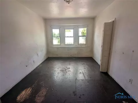 1527 Tecumseh St, Toledo, OH 43607 photo 8