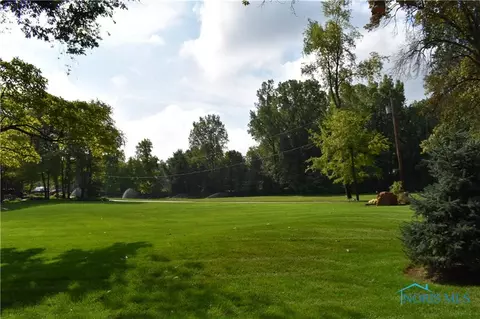 612 S Centennial Rd, Holland, OH 43528