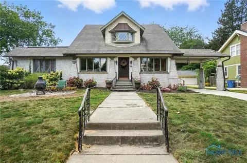 21 N Fourth St, Waterville, OH 43566