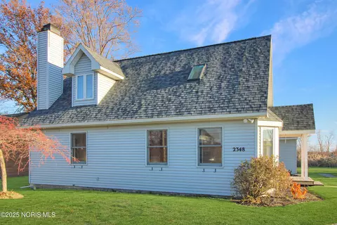 2348 E Sand Rd, Port Clinton, OH 43452