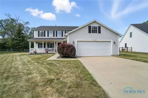 1124 Raven Rd, Bowling Green, OH 43402