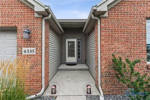 4335 Crystal Ridge Dr E, Maumee, OH 43537 photo 2