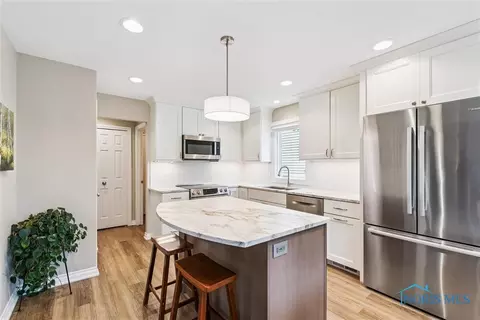 4335 Crystal Ridge Dr E, Maumee, OH 43537 photo 8