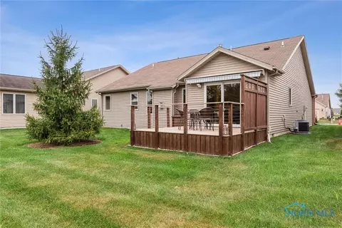 4335 Crystal Ridge Dr E, Maumee, OH 43537 photo 17