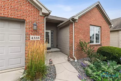 4335 Crystal Ridge Dr E, Maumee, OH 43537 photo 3