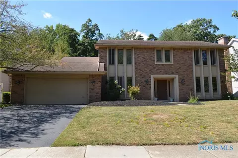 4327 Vicksburg Dr, Sylvania, OH 43560