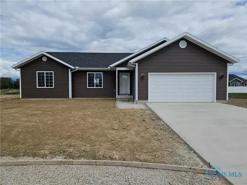 702 Winter Ct, Carey, OH 43316