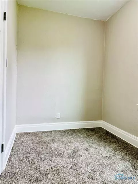 1333 Avondale Ave, Toledo, OH 43607 photo 15