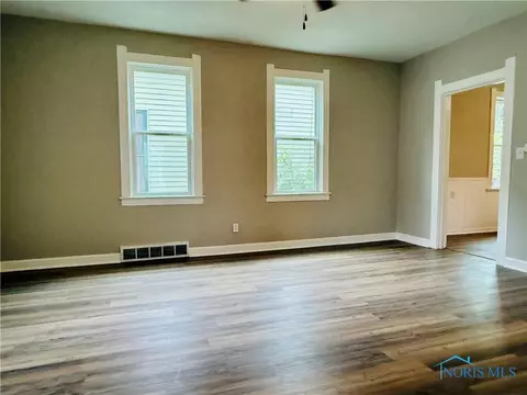 1333 Avondale Ave, Toledo, OH 43607 photo 6