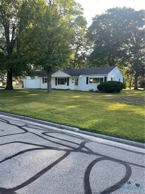 322 N Fulton St, Swanton, OH 43558