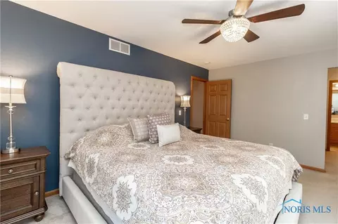 5771 Bermuda Dr, Walbridge, OH 43465 photo 19